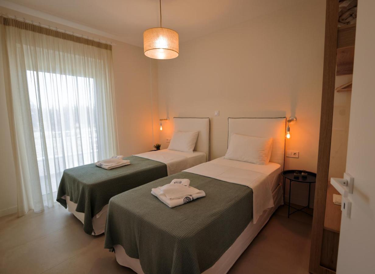 La Mer Bleue Beachfront Boutique Apartments ヴラハティ エクステリア 写真