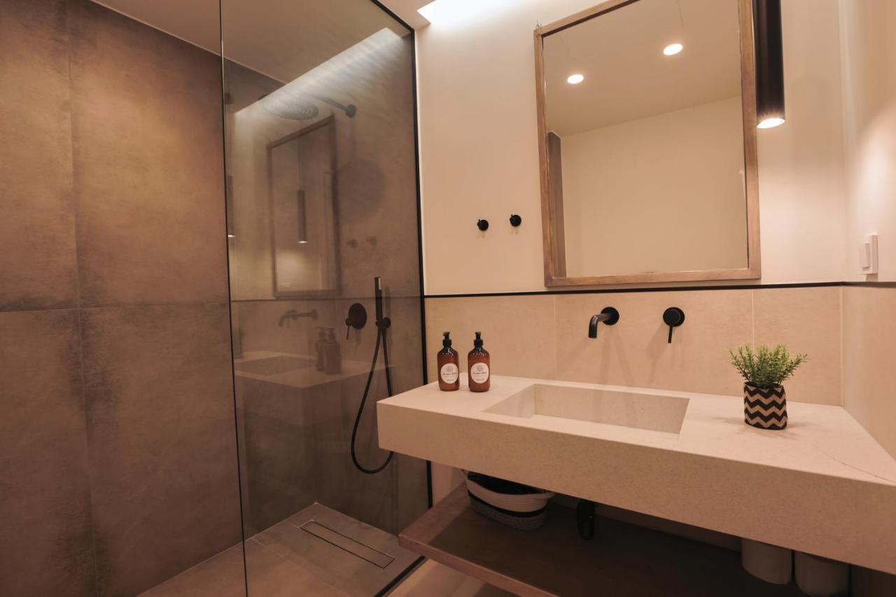 La Mer Bleue Beachfront Boutique Apartments ヴラハティ エクステリア 写真