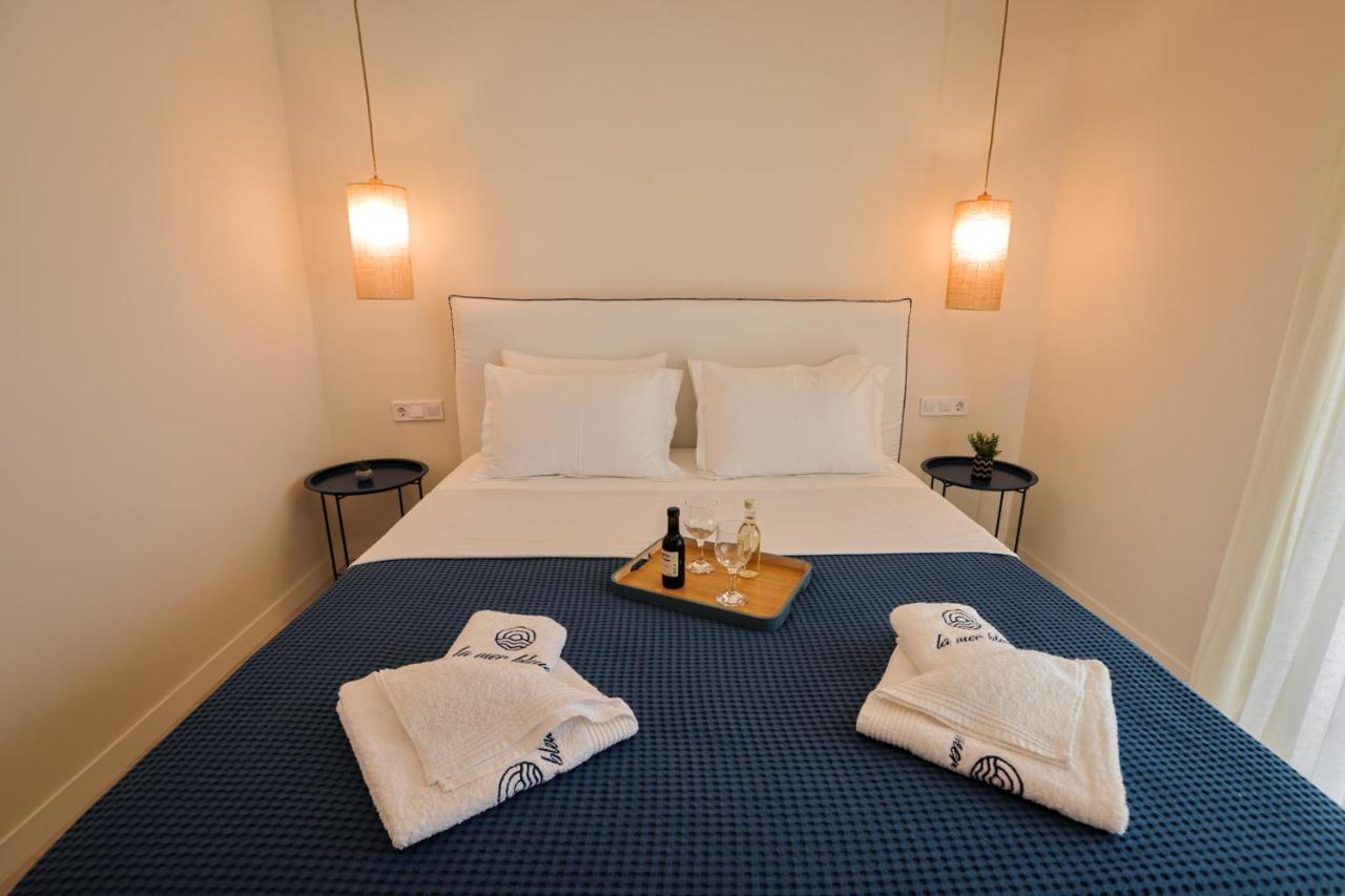La Mer Bleue Beachfront Boutique Apartments ヴラハティ エクステリア 写真