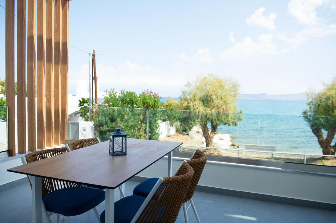 La Mer Bleue Beachfront Boutique Apartments ヴラハティ エクステリア 写真